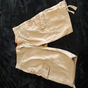 Urban pipeline khaki shorts